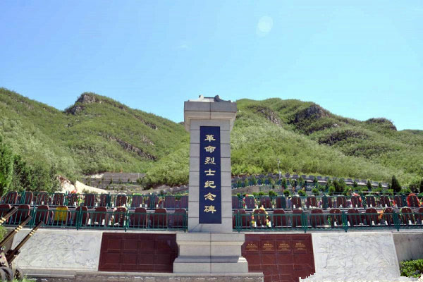 北京桃峰陵园革命烈士纪念碑